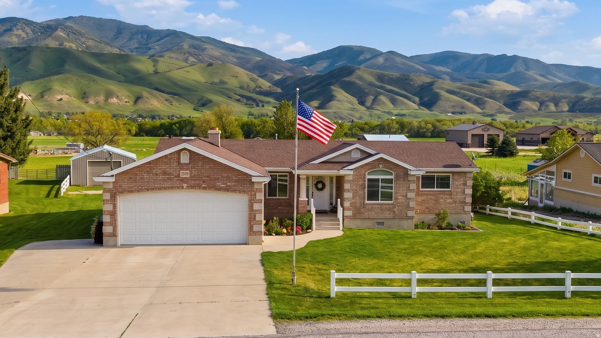 3510 N MORGAN VALLEY DR