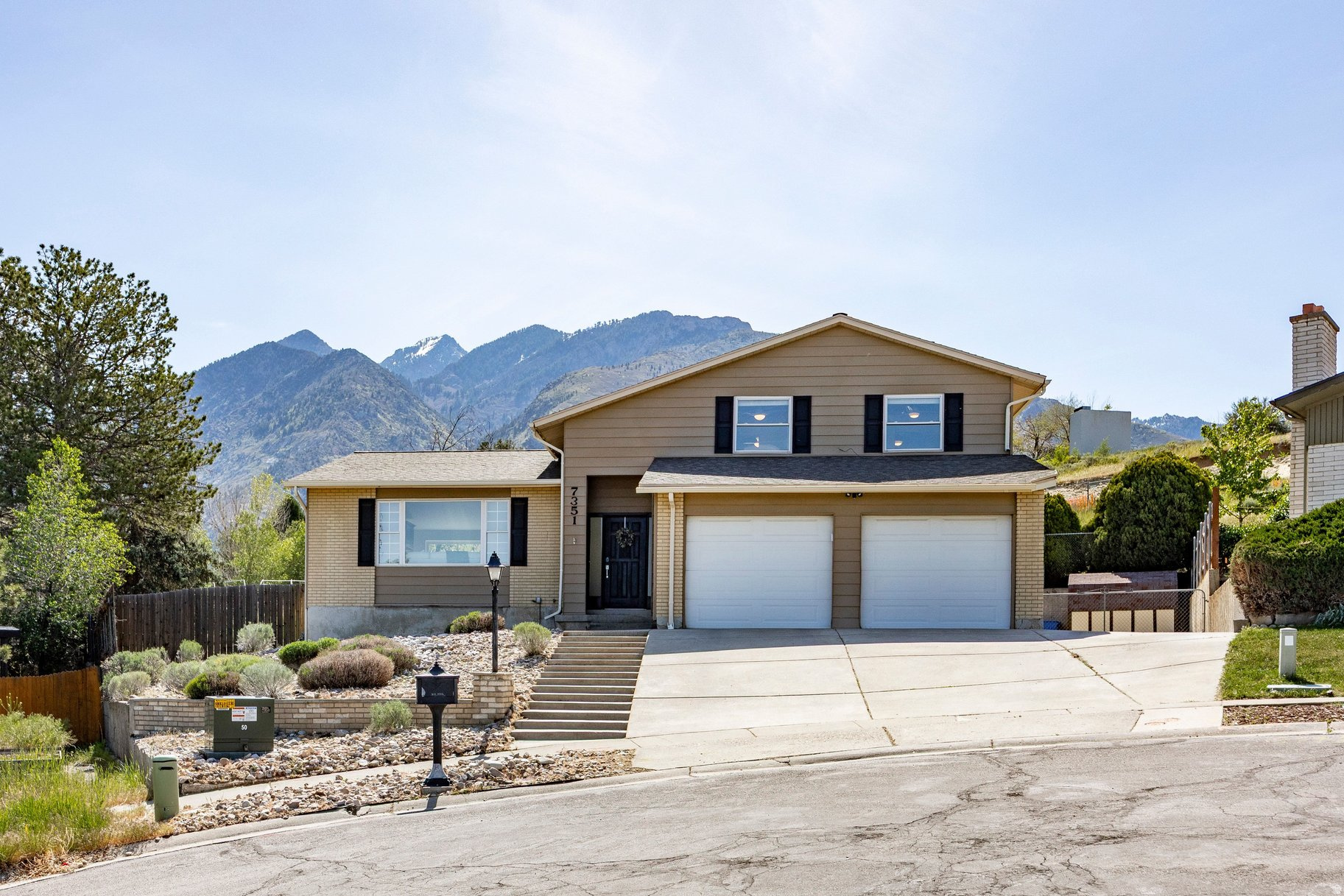 7351 S CHESTNUT CIR