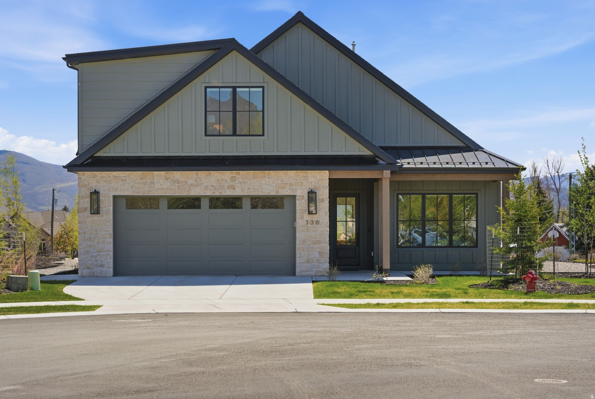 336 N FARMHOUSE LN