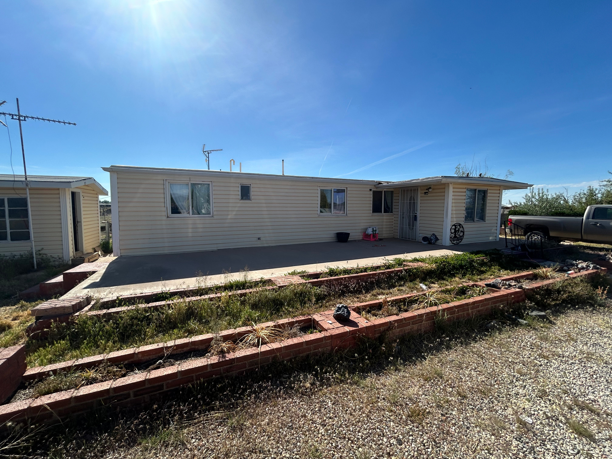 5241 N 2300 W