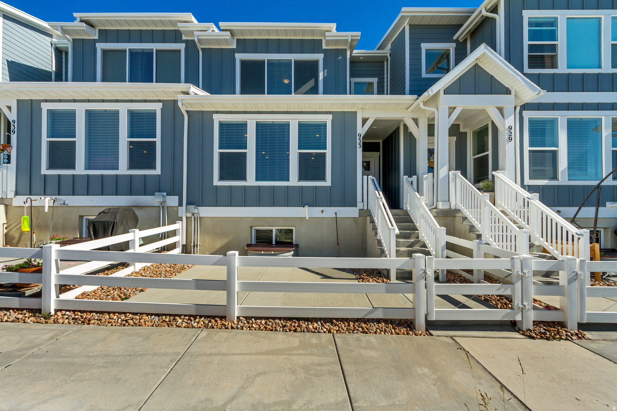 933 W LITTLE TIGER CT #555