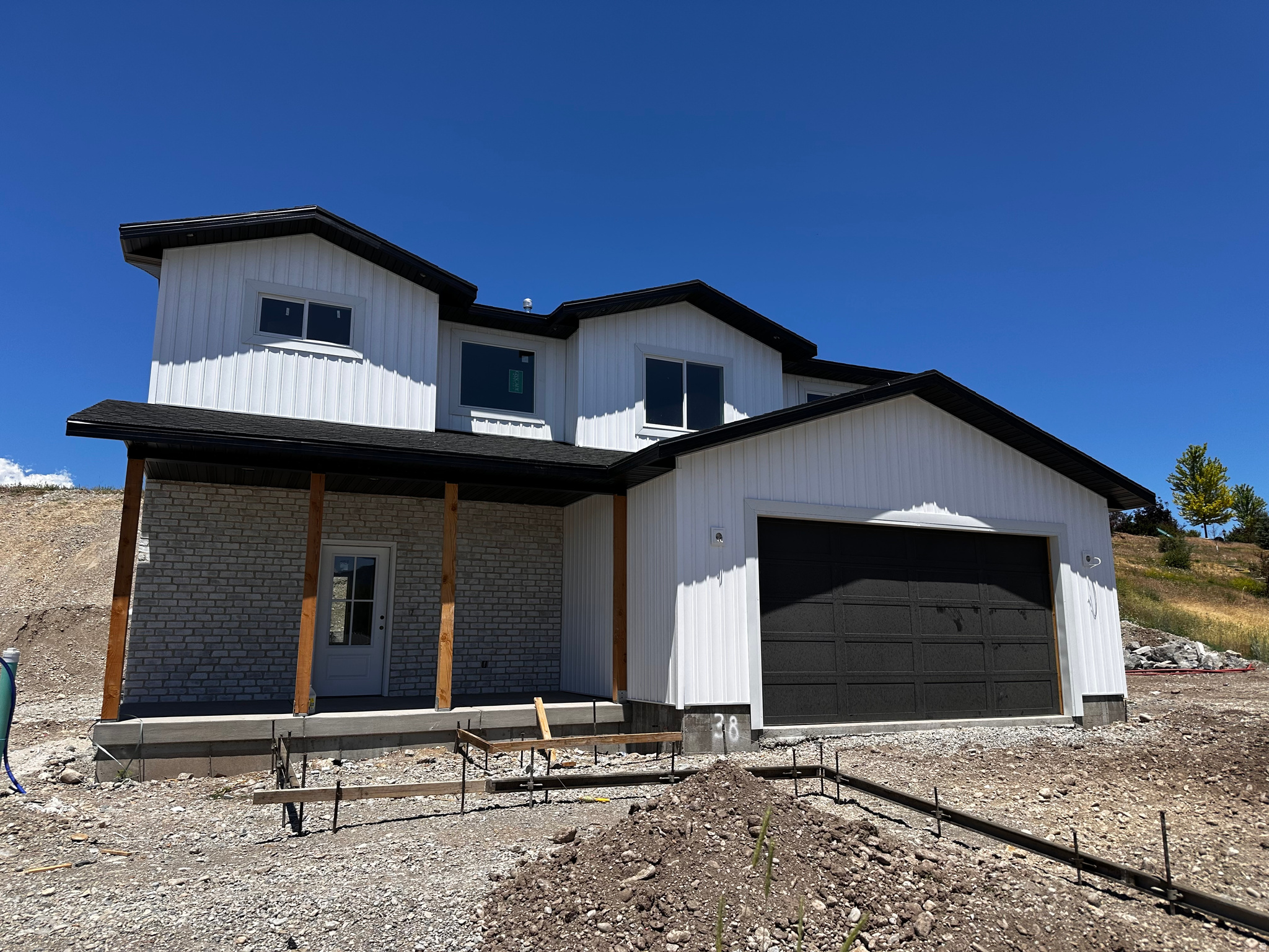 513 E UPPER CANYON RD