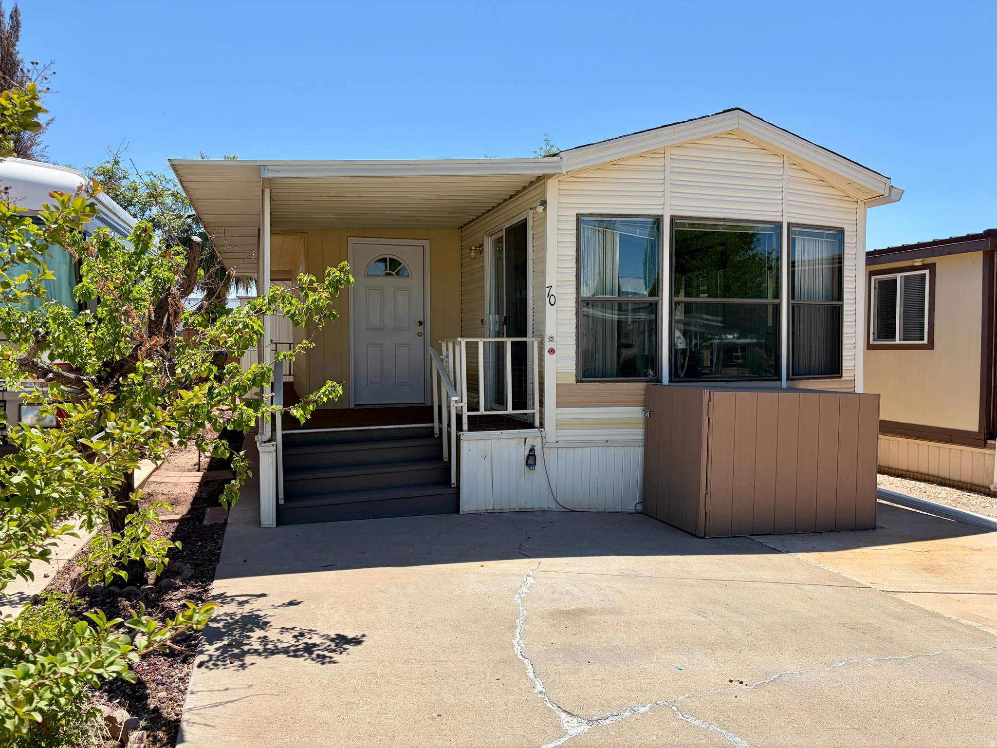 1225 N DIXIE DOWNS RD #70