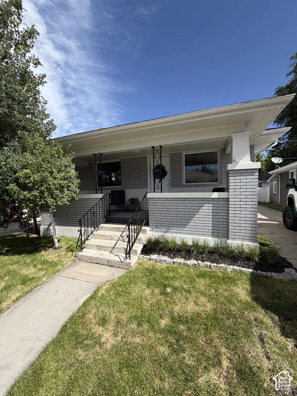 143 E HAMPTON AVE
