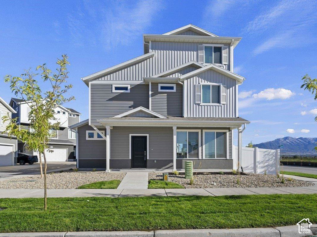 375 E HALLS CREEK RD