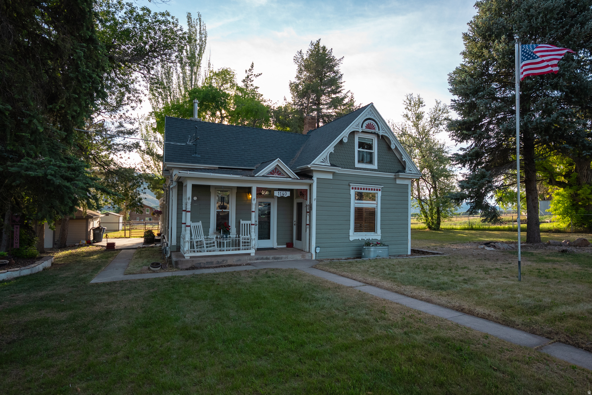 1140 S HOYTSVILLE RD