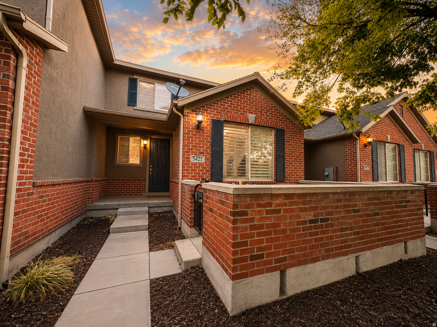 5421 W BRENTFORD CT