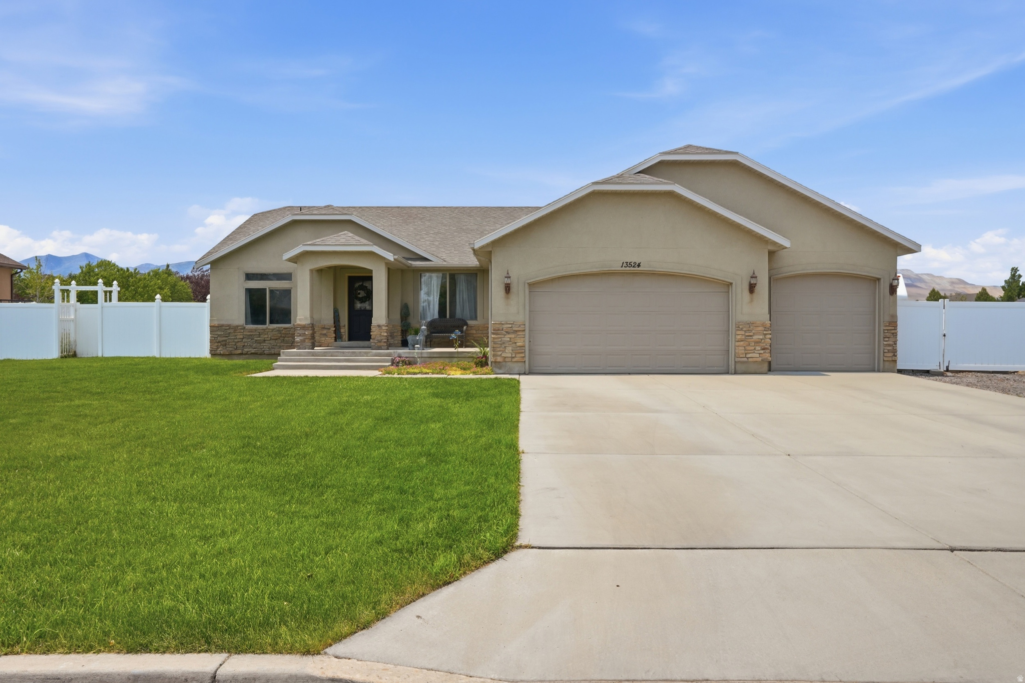 13524 S GRAND TROTTER WAY
