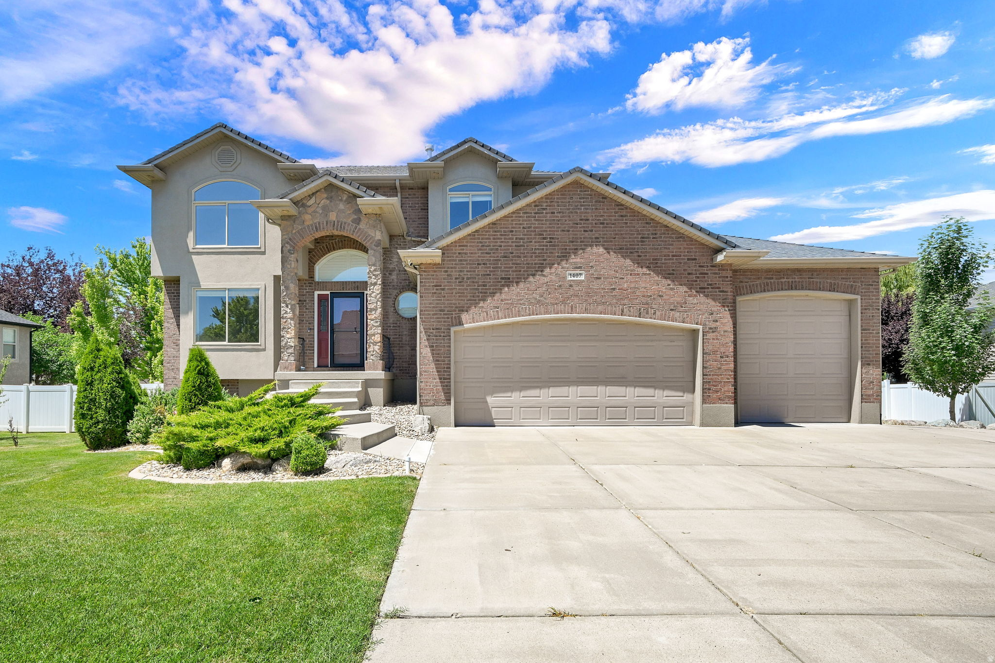1407 N 3455 W