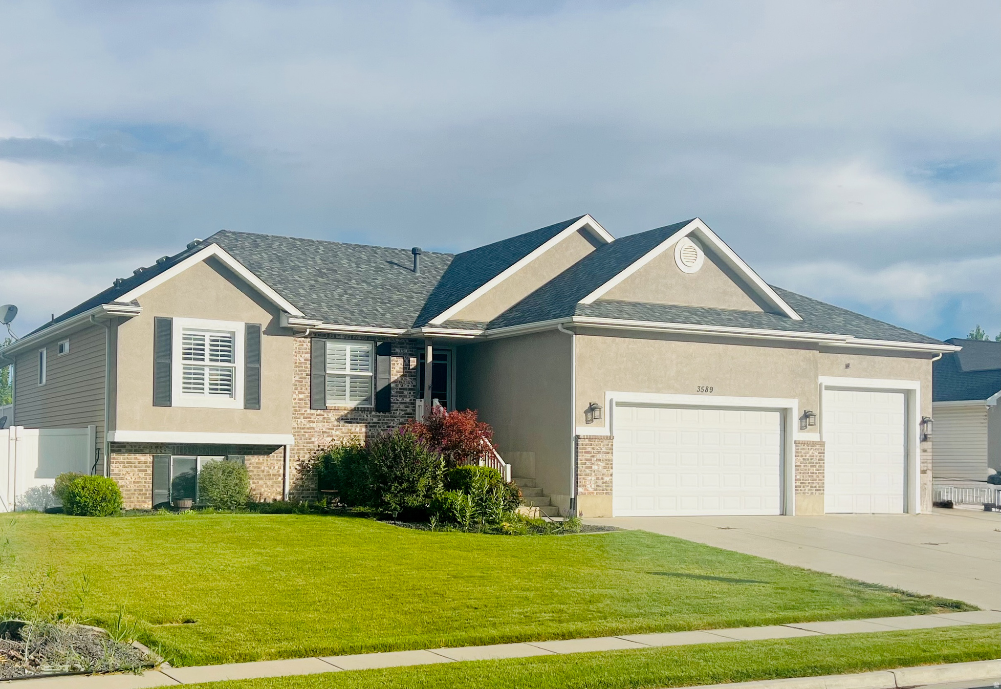3589 N REMUDA DR
