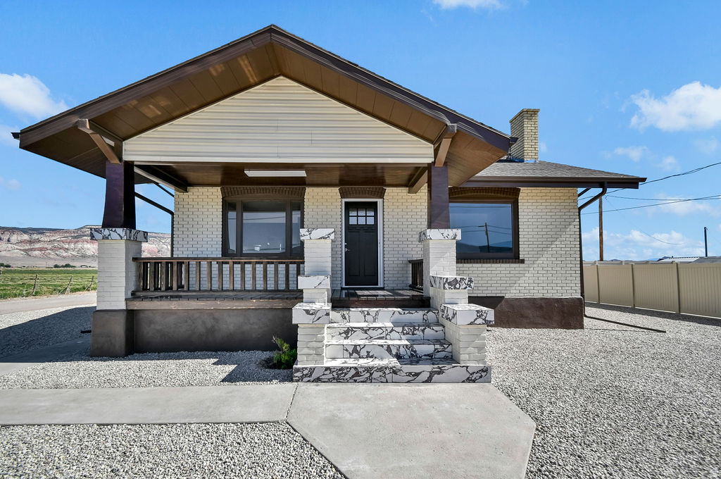 392 W VENICE CENTER ST
