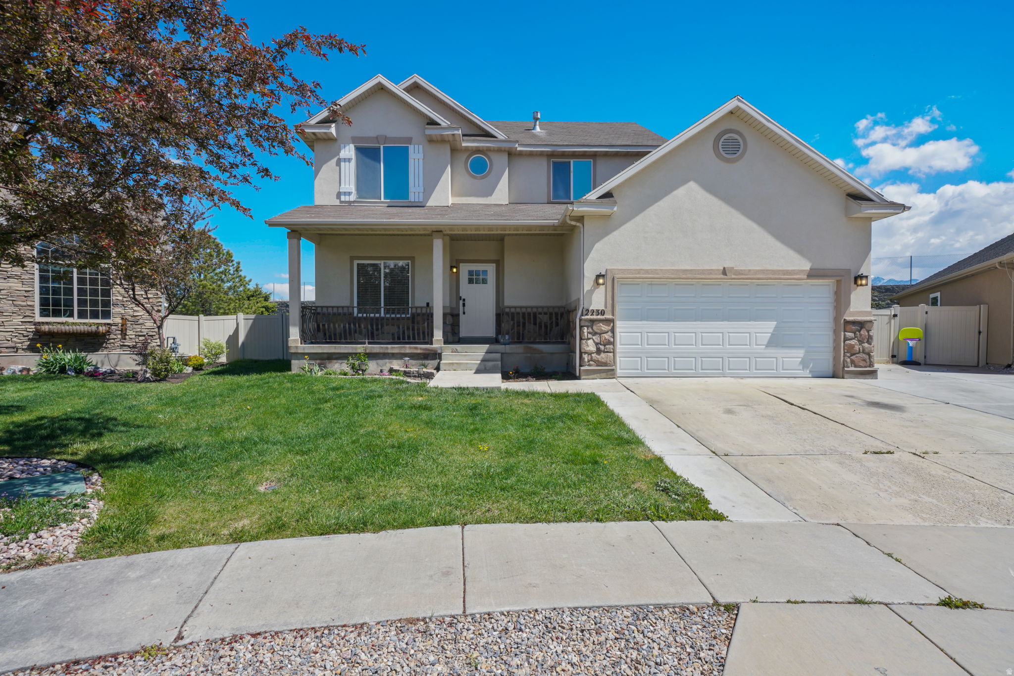 2230 N 2270 ST