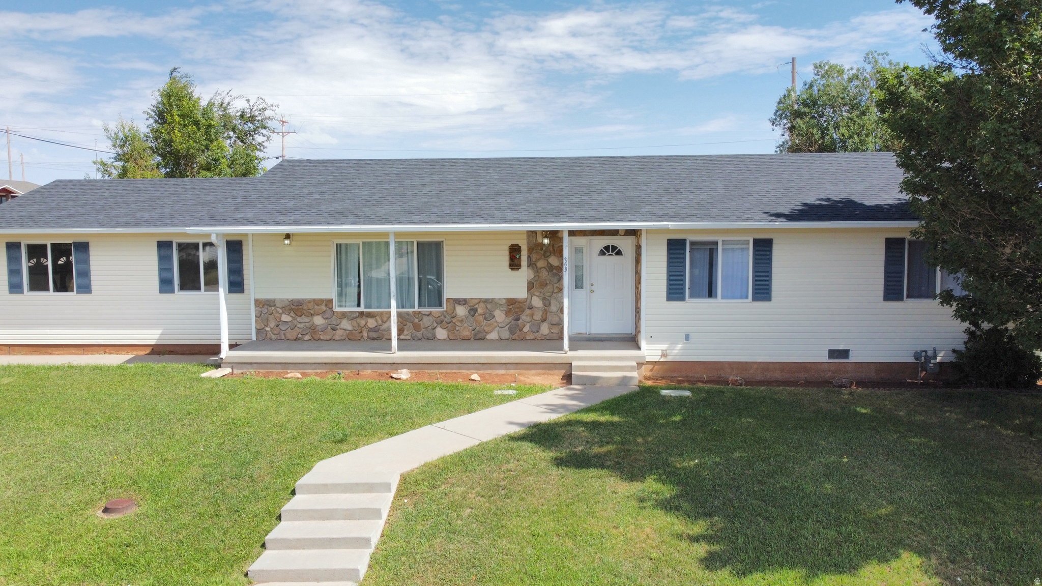 465 E MEADOWLARK LN
