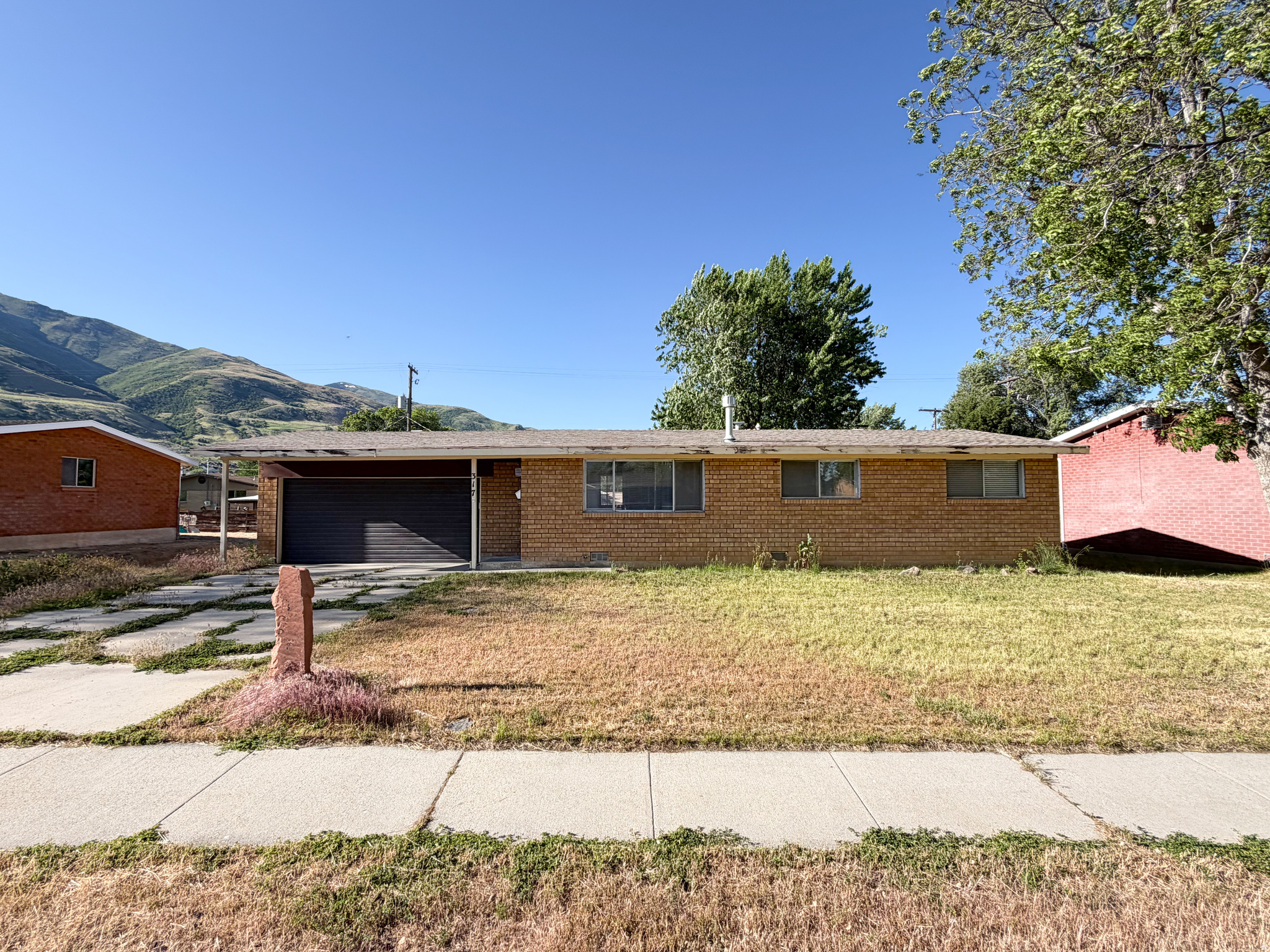 317  GREENWOOD DR