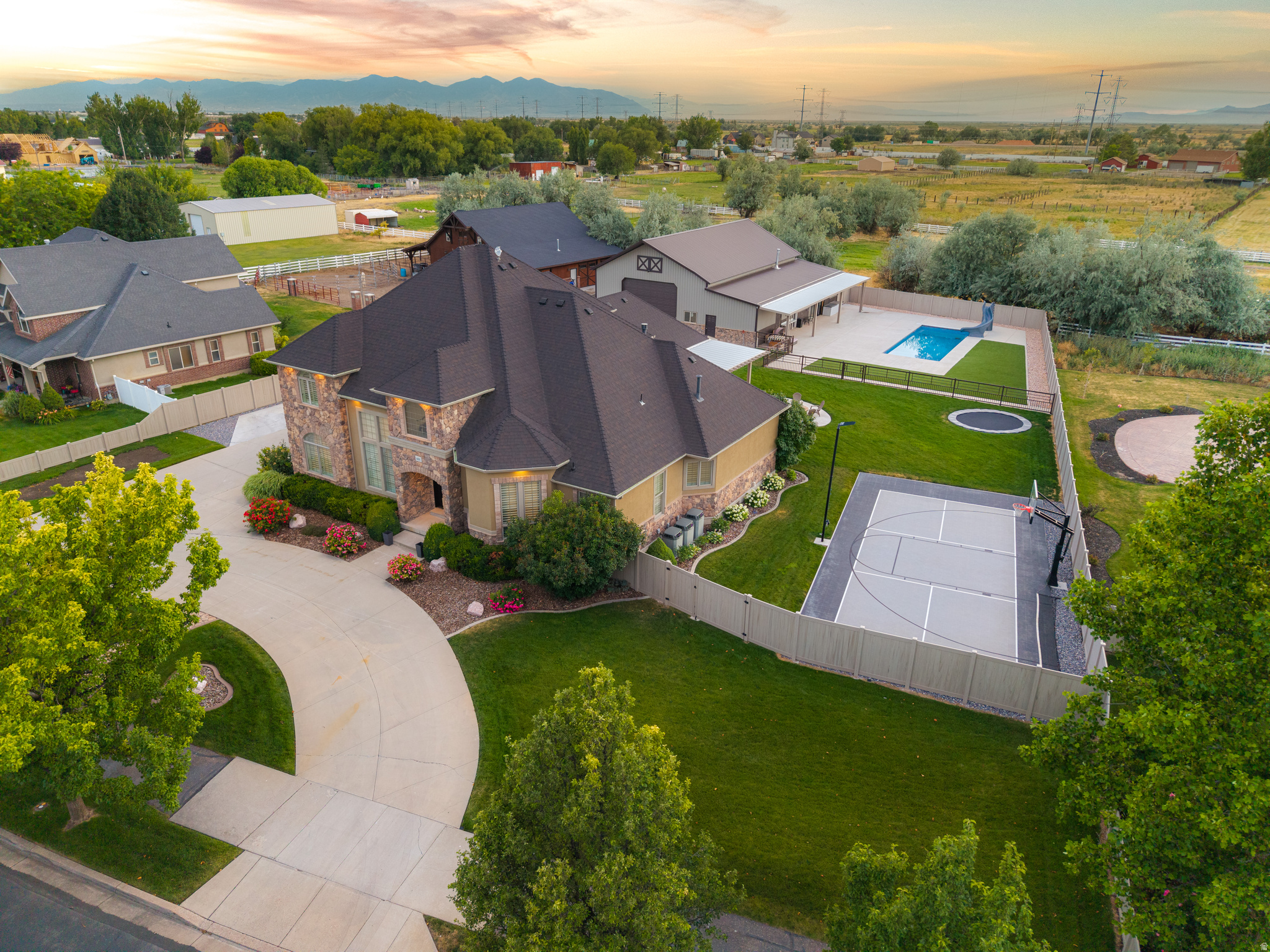 655 N JESSI'S MEADOW DR