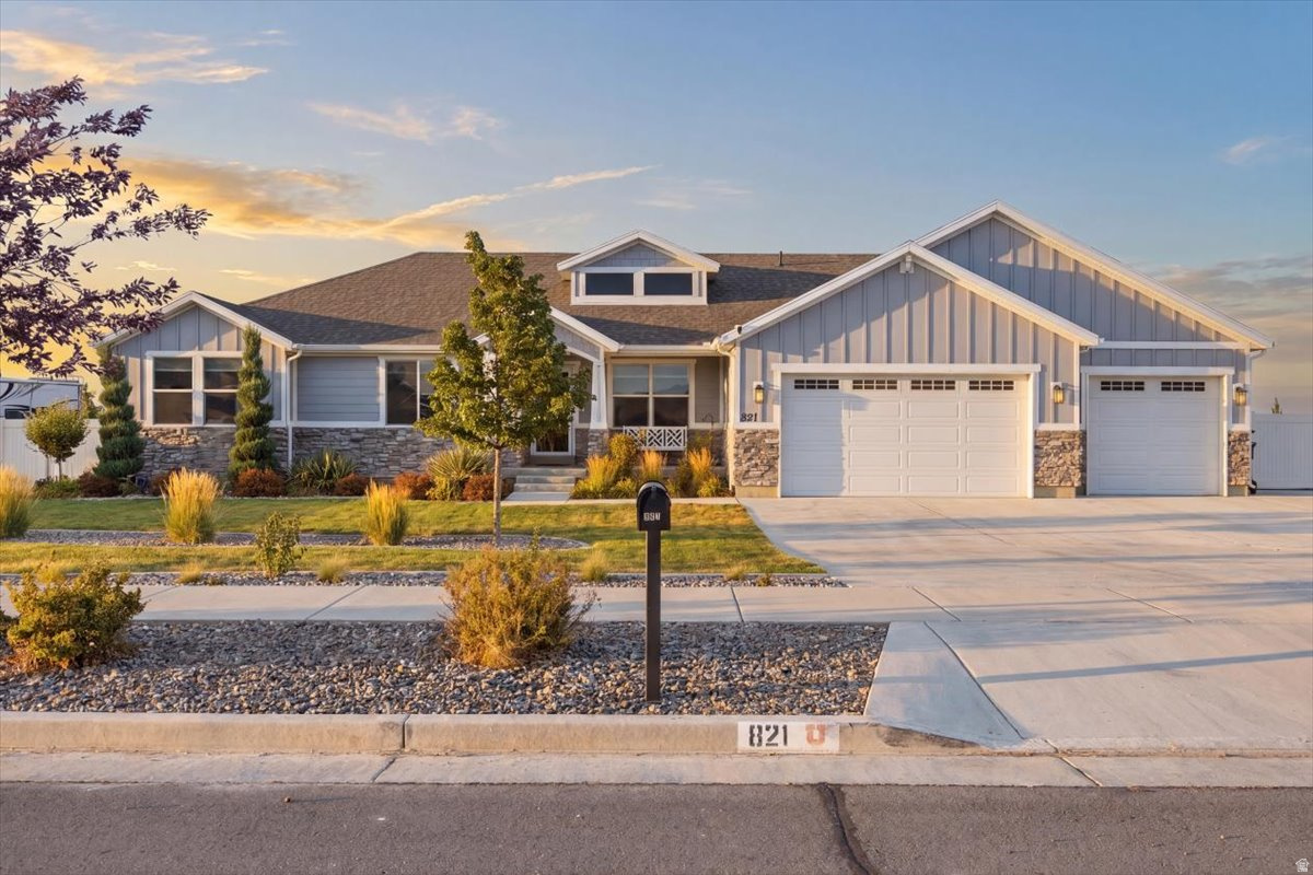 821 E SUNSET VIEW RD #724