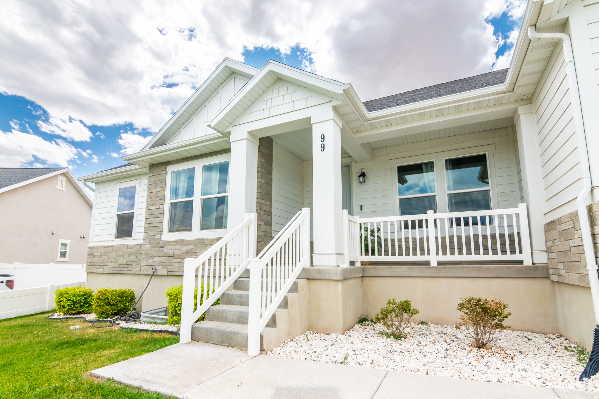99 N STONE GATE DR #518