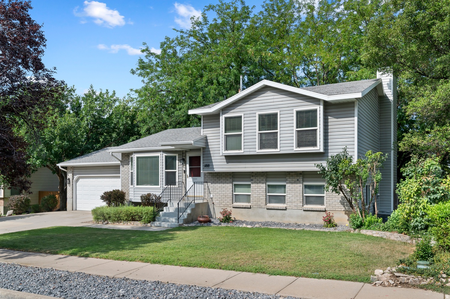 1188  CANNON DR