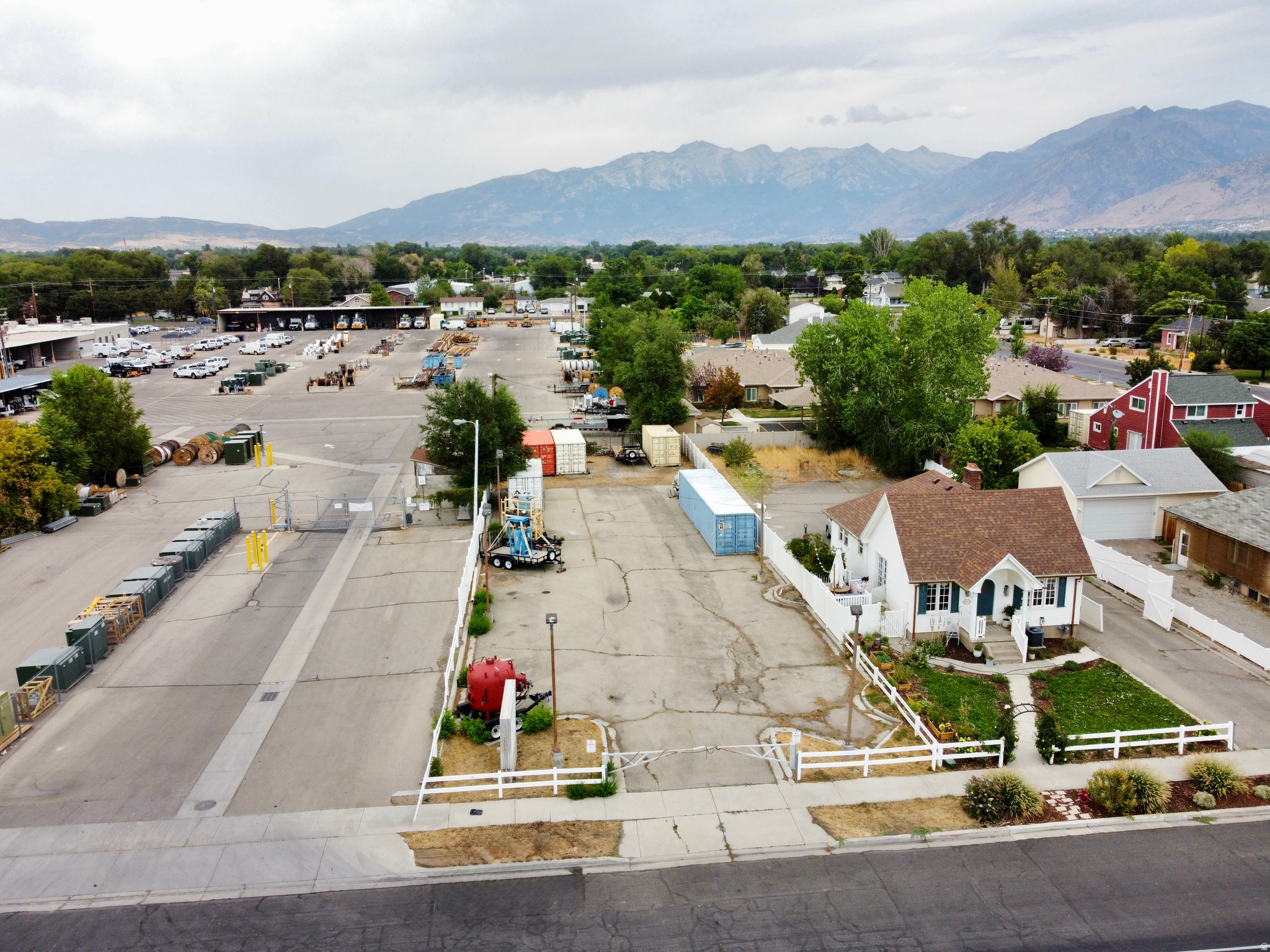 267 E MAIN ST