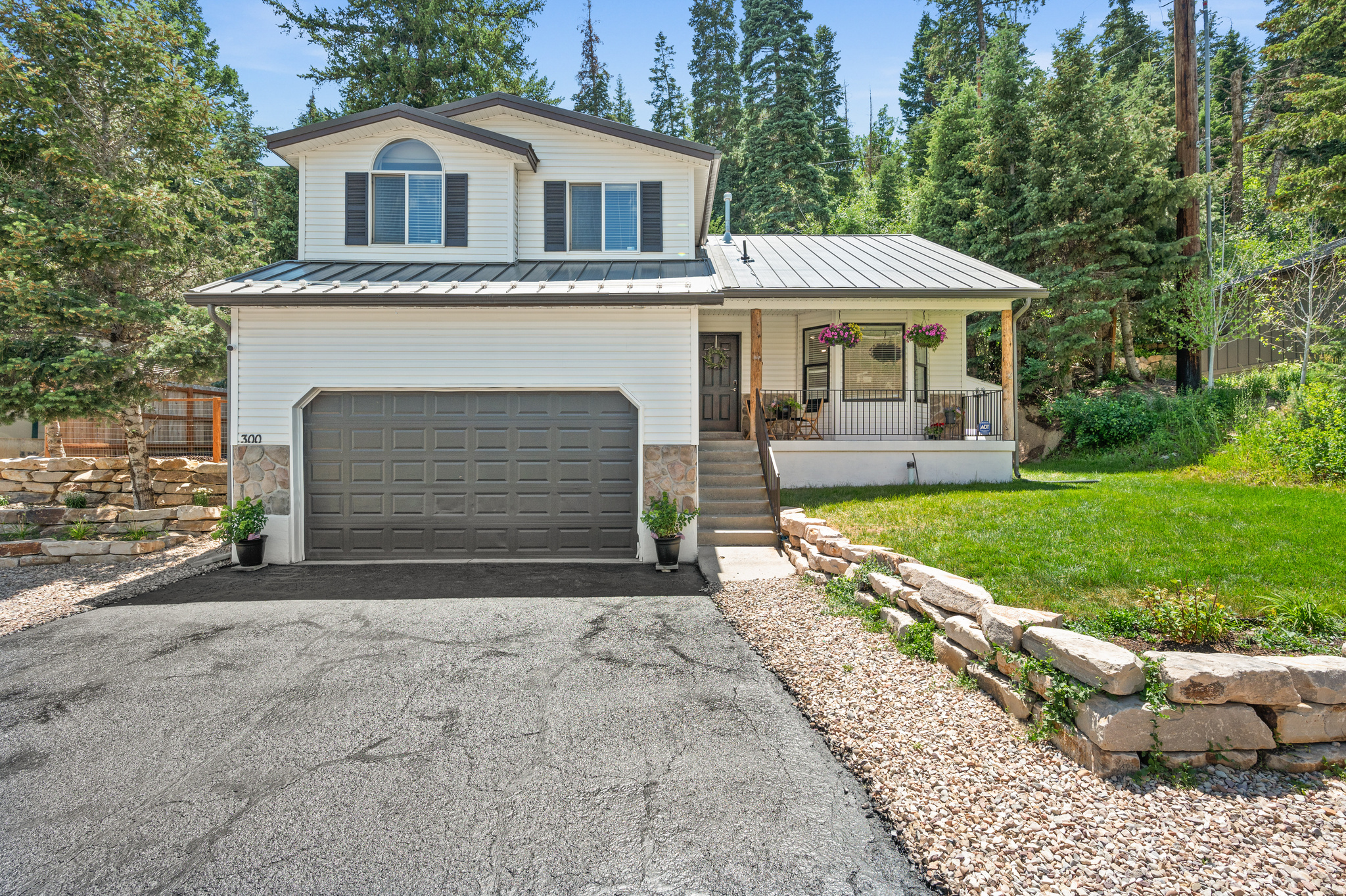 300  ASPEN DR