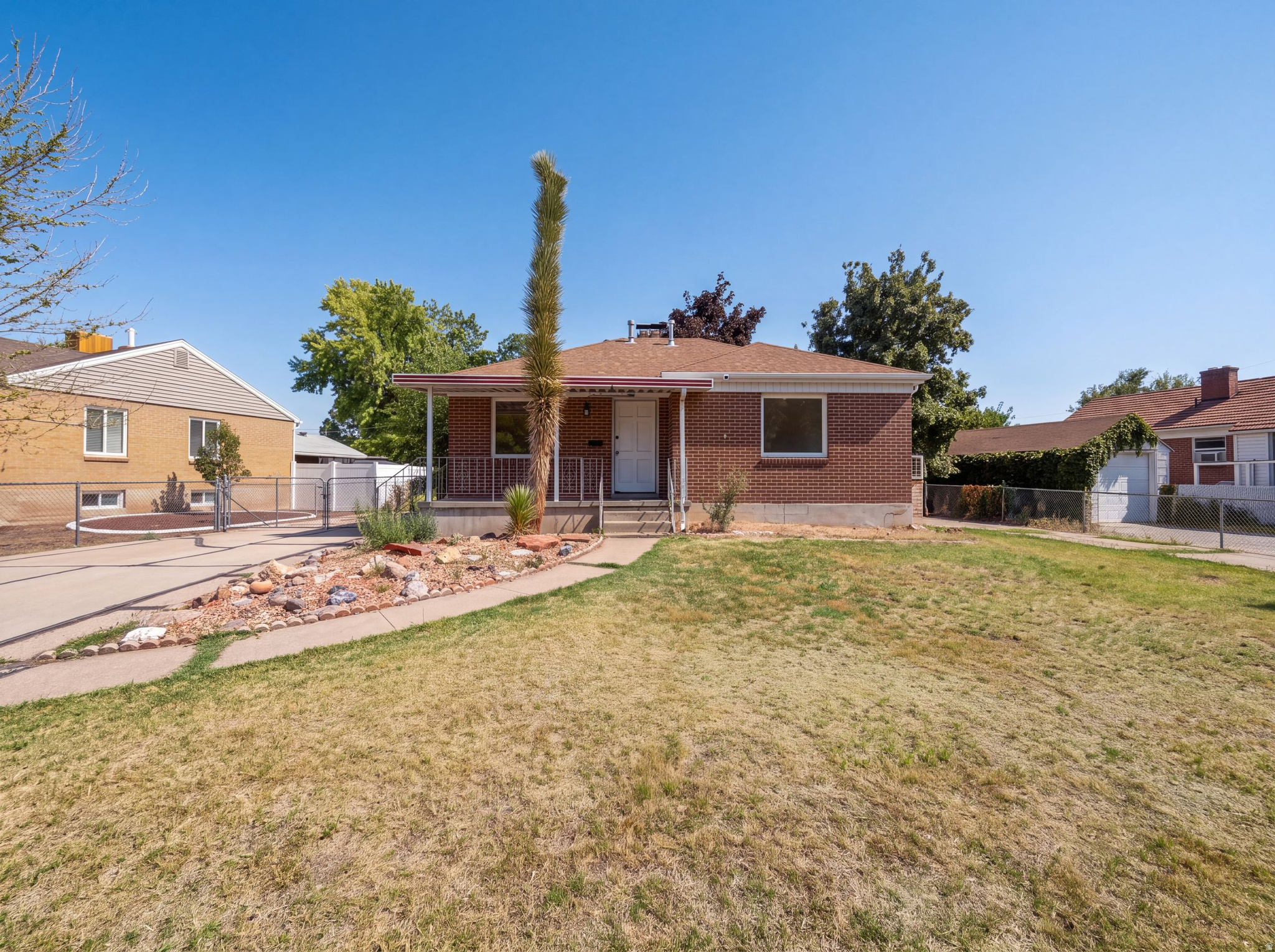 116  ROSS DR