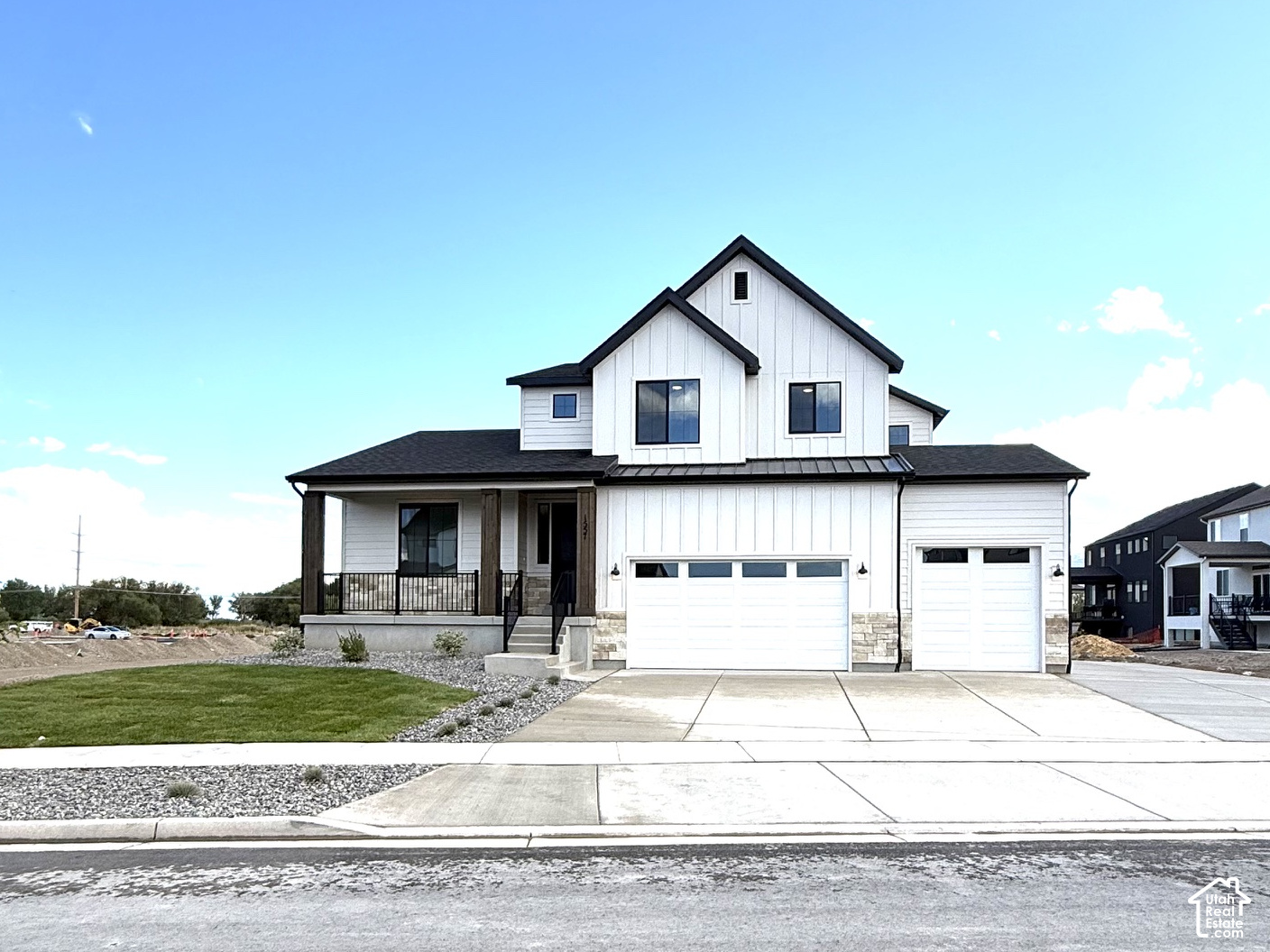 1557 E LIVI LN #21