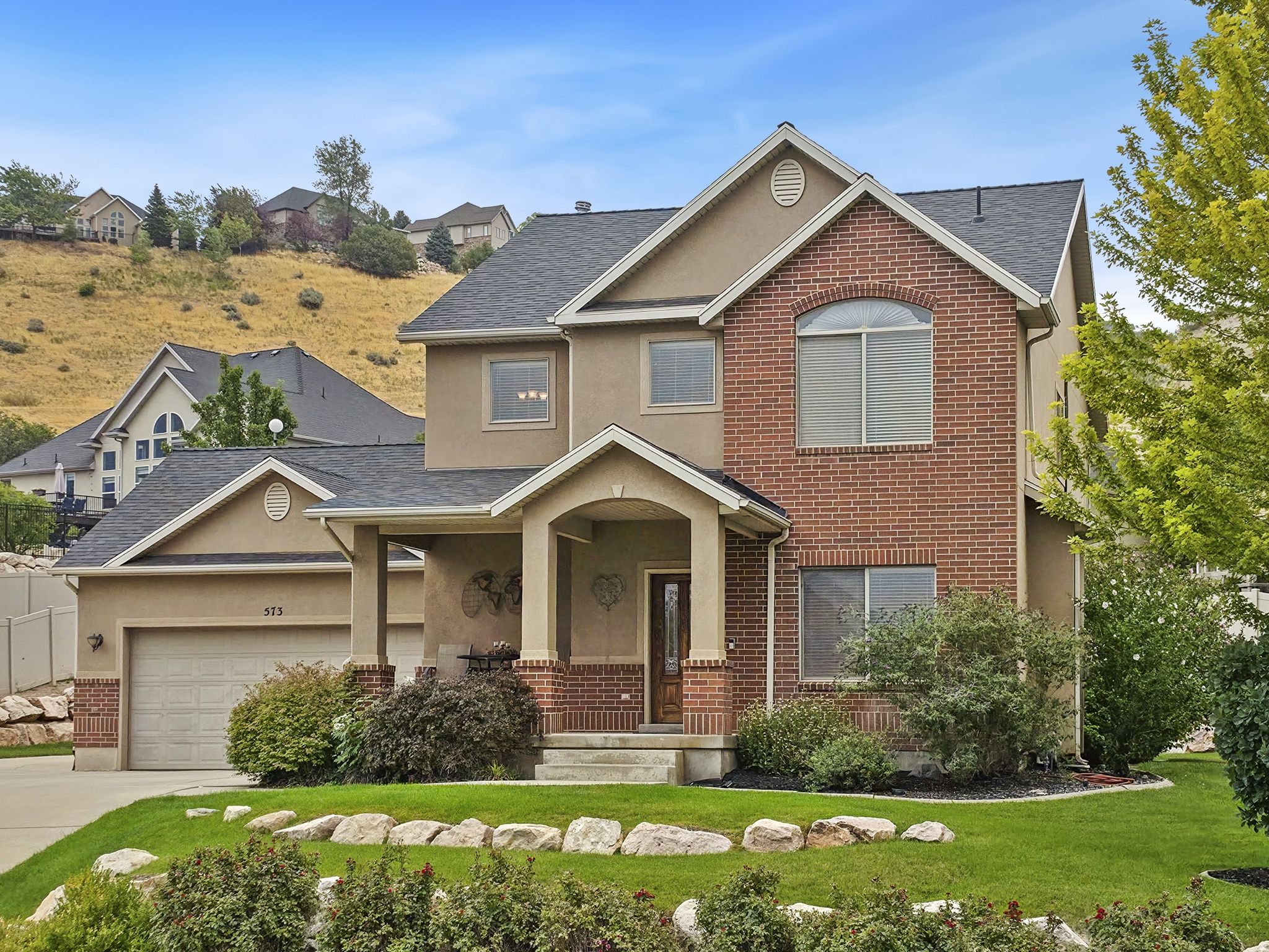 573  CANYON VIEW CIR