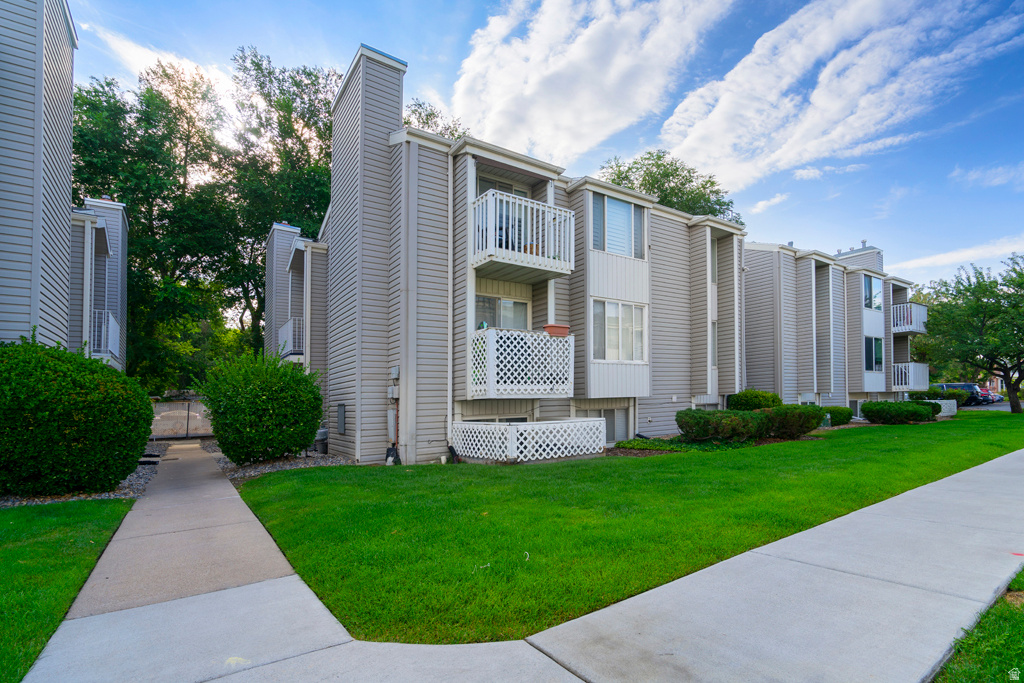 875 E ARROWHEAD LN #42