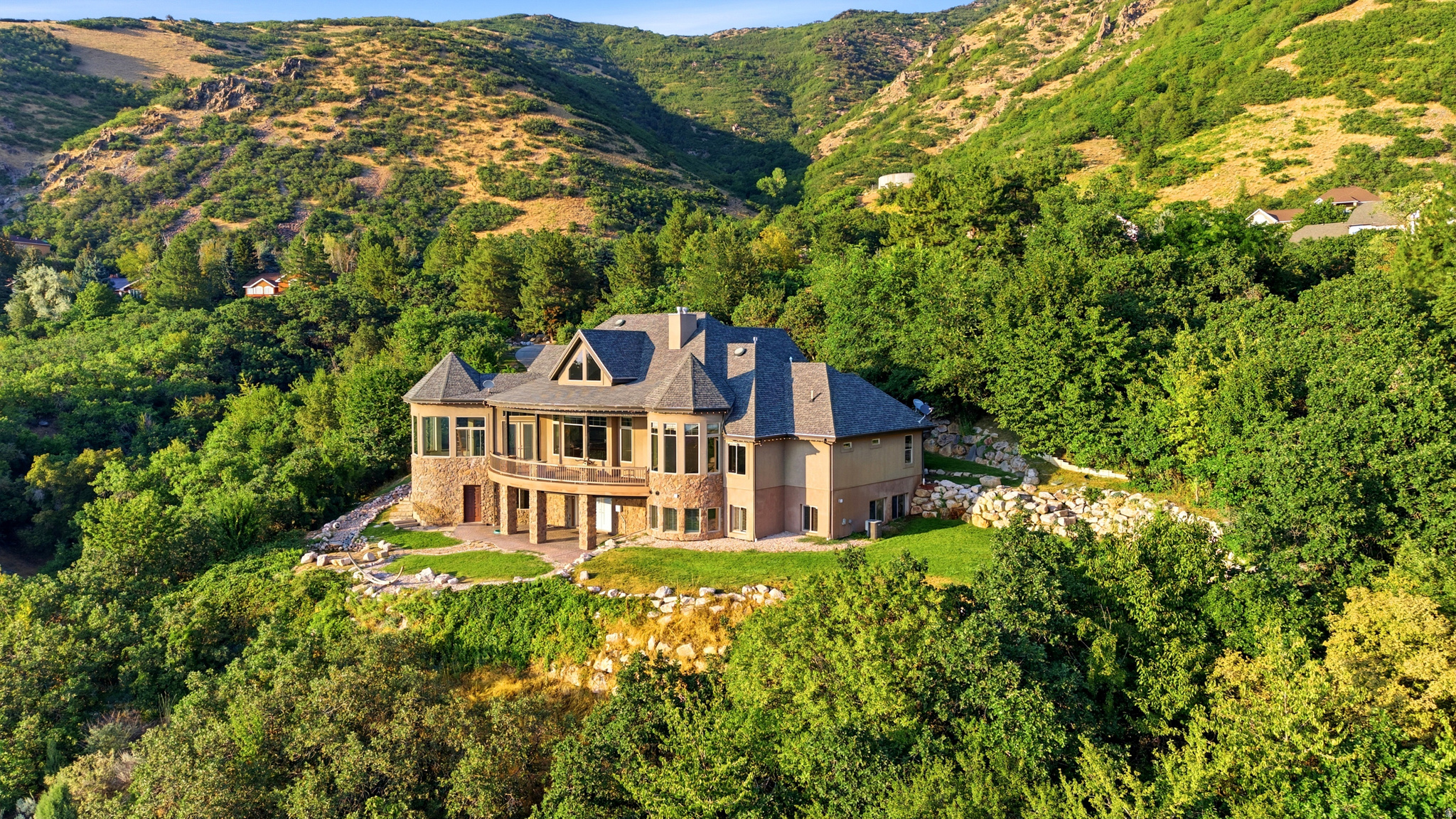 2527 E BONNEVILLE TERRACE DR