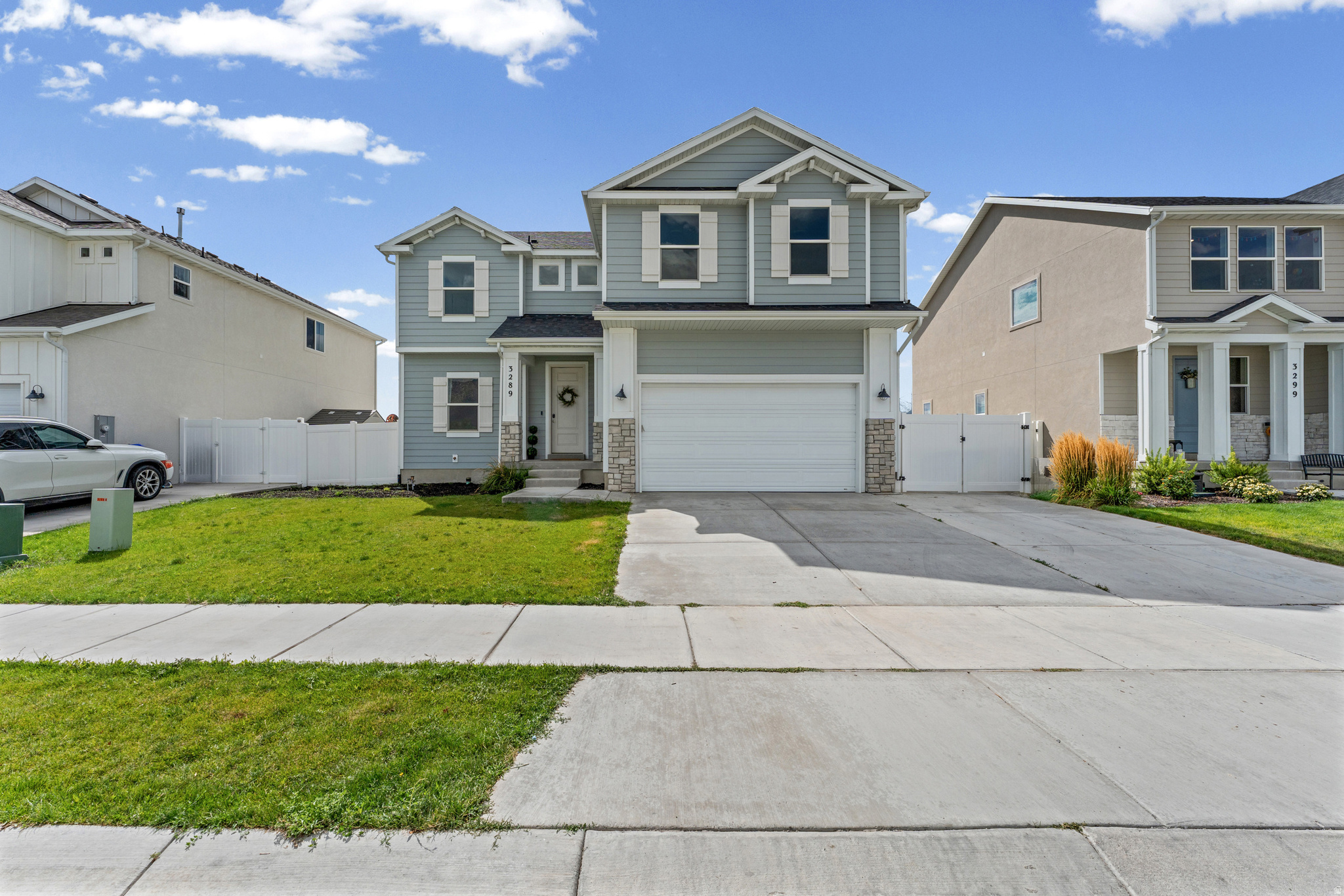 3289 N PRONGHORN DR