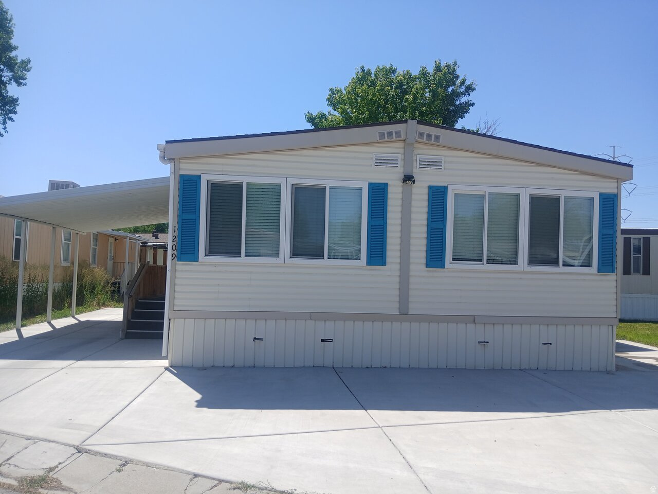 1209 W MEADOW STREAM RD #67