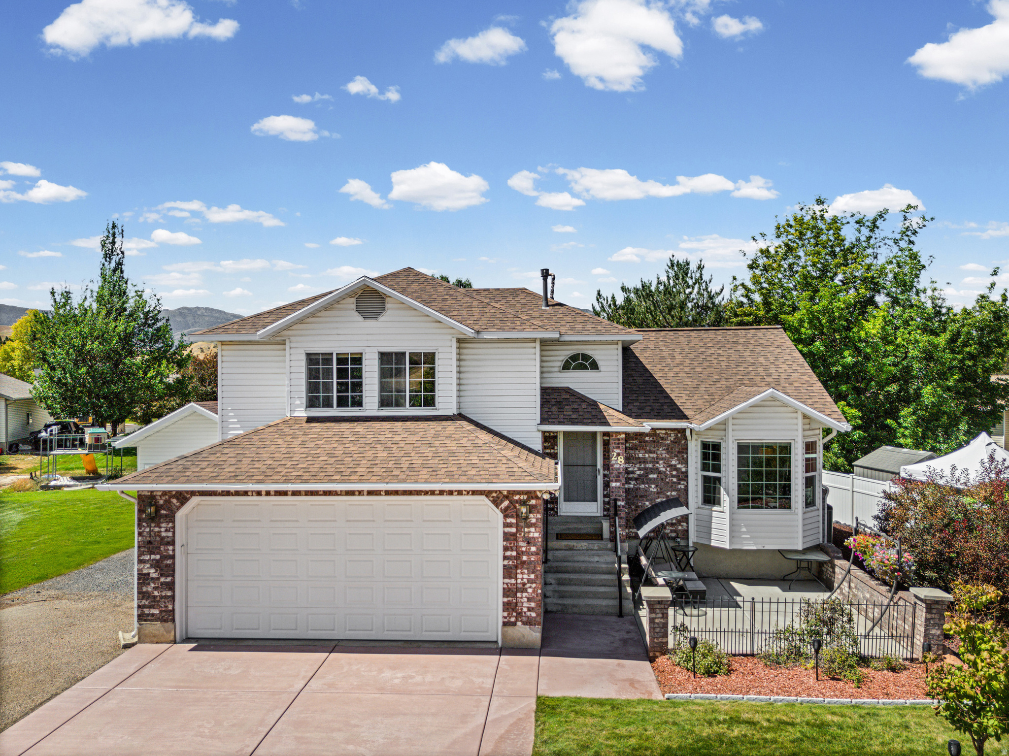 28 S SCOTT CIR