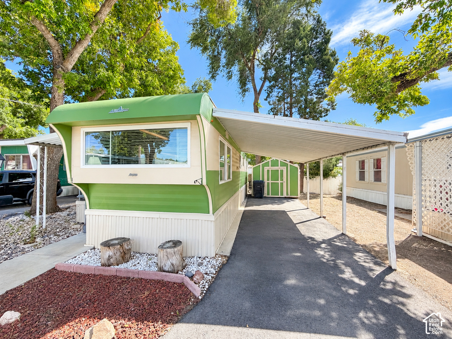 134 E GARDENA AVE