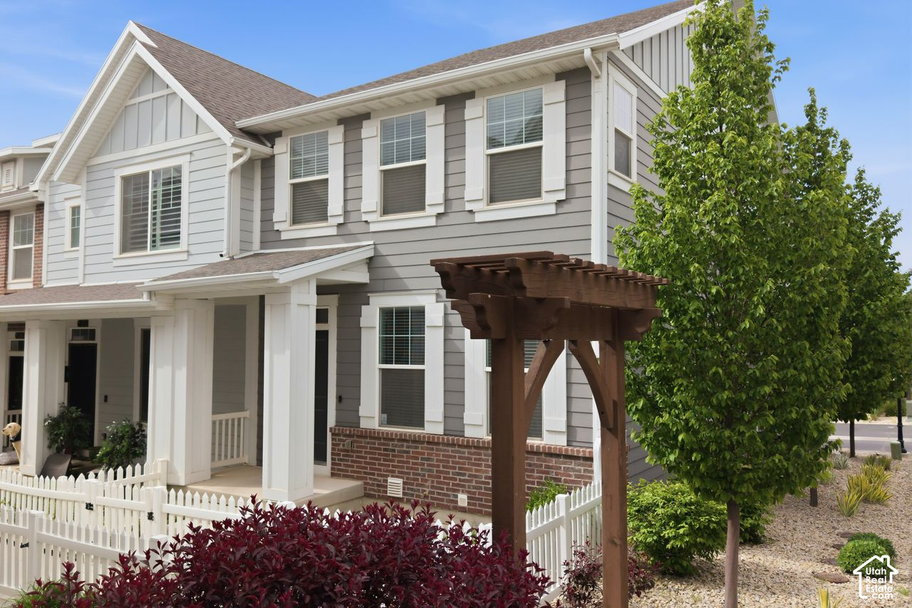 256 E KIRSTEN LN.  #142