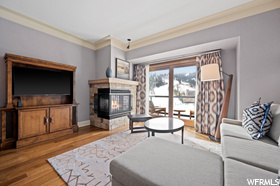 Photo 4 for 2300 Deer Valley Dr #633
