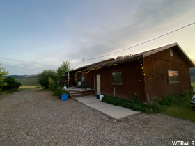 Photo 3 for 2406 Smokey Canyon Rd