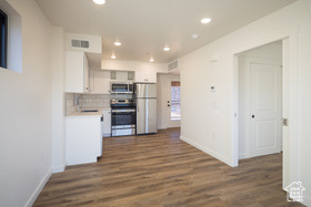 Photo 4 for 1185 S Murphy Ln #105D