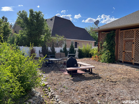 Photo 6 for 487 Kiva Dr