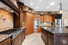 Photo 2 for 1394 N Boston Rd