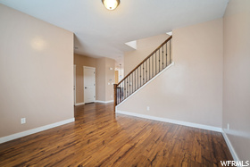 Photo 5 for 928 Amberly Dr