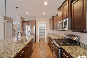 Photo 2 for 928 Amberly Dr
