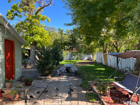 Photo 5 for 2852 Porter Ave