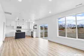 Photo 4 for 2678 W Maple St #283