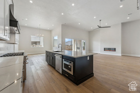 Photo 6 for 3736 S Mckenzie Ln #140