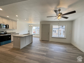 Photo 3 for 216 W Seasons Ln #46