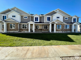 Photo 2 for 216 W Seasons Ln #46