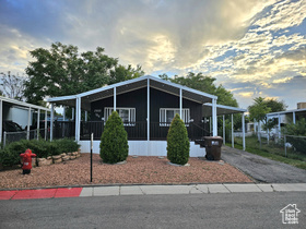 Photo 1 for 3928 Bobolink St #186