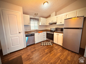 Photo 6 for 3928 Bobolink St #186
