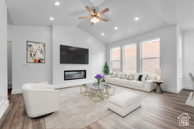 Photo 4 for 1648 S Marigold Way #239
