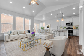 Photo 3 for 1648 S Marigold Way #239
